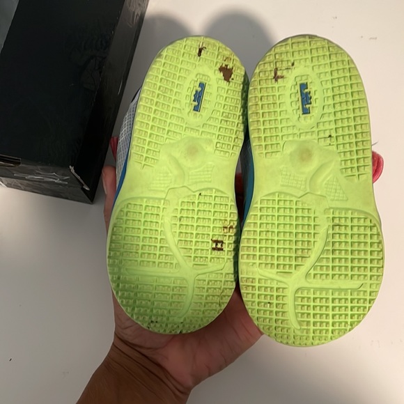 LebronXIX (TD) Toddler Boy Size 8 - Picture 6 of 9